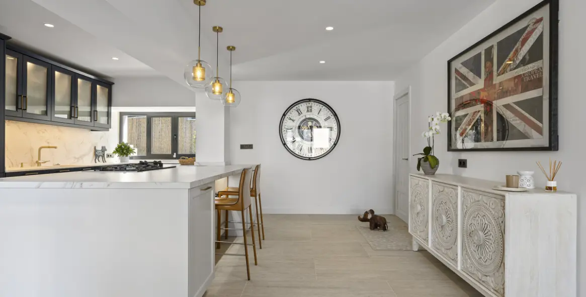 Sale of detached villa in Guadalmina Alta 24