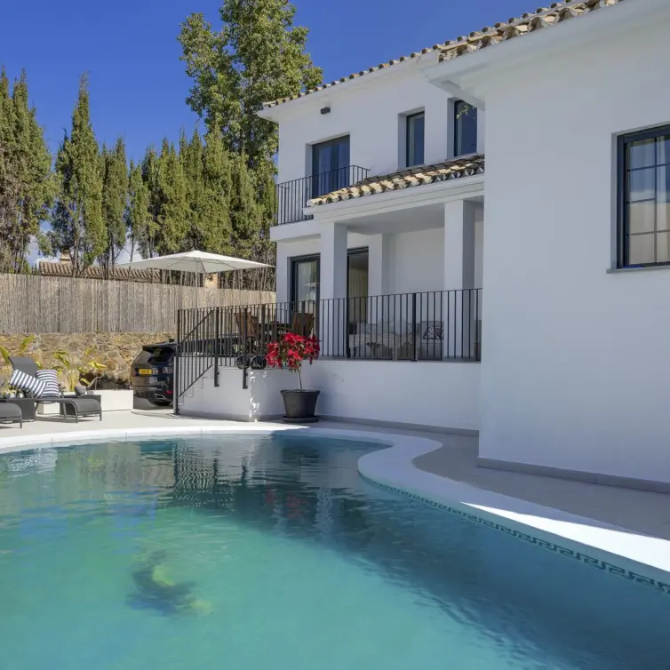 Venta de villa independiente en Guadalmina Alta