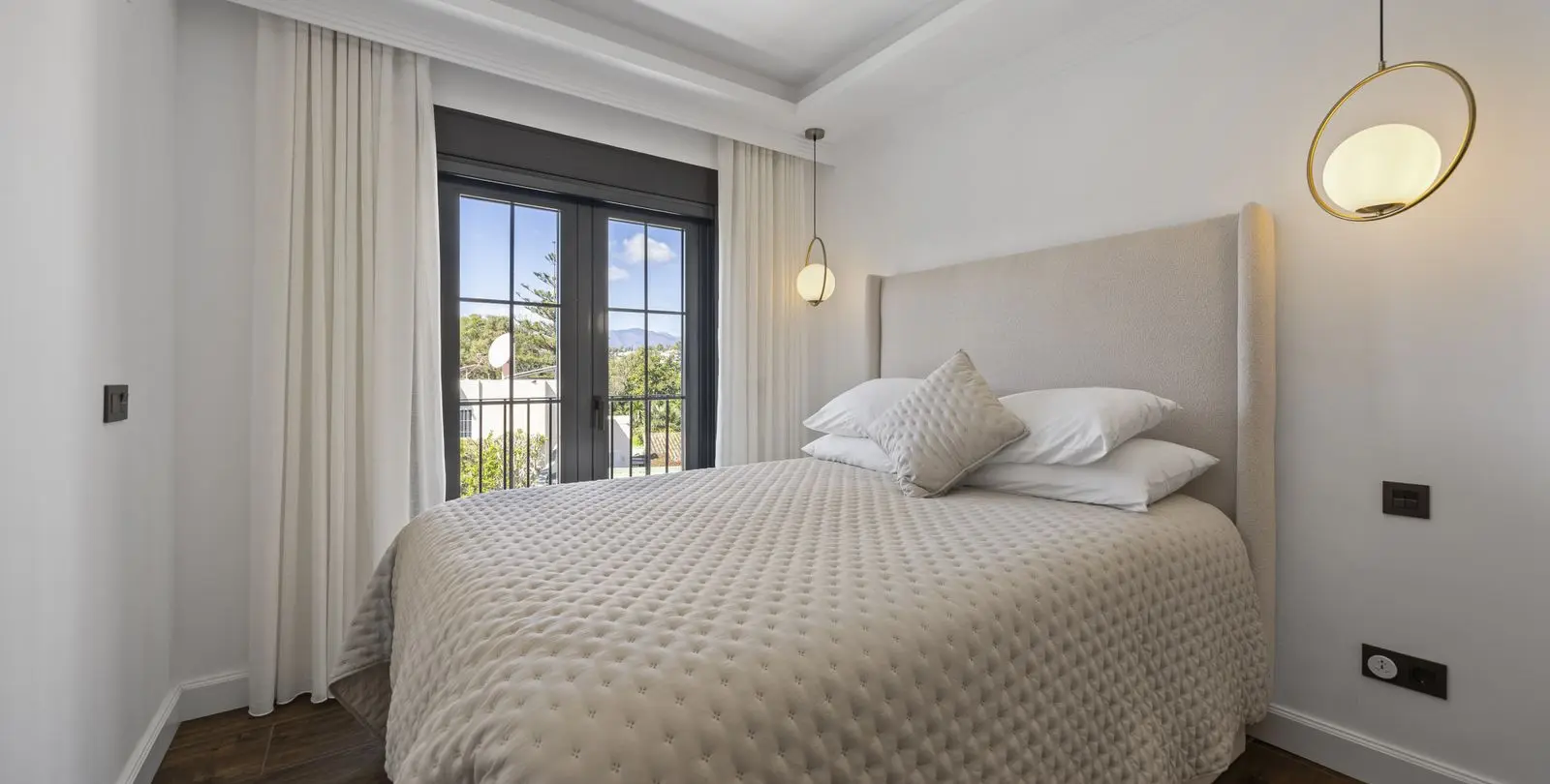 Venta de villa independiente en Guadalmina Alta 32