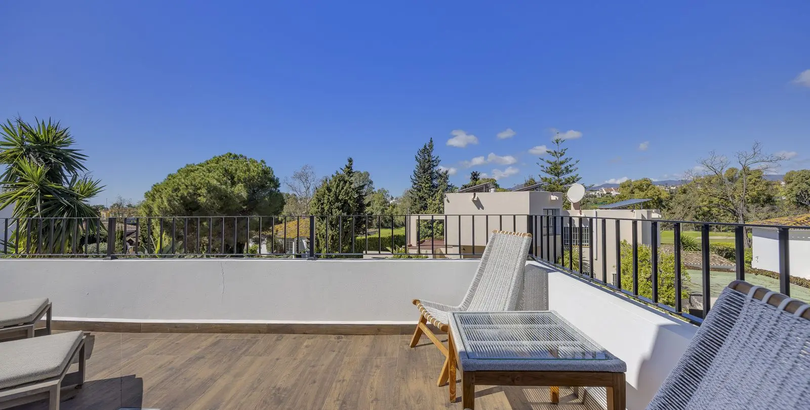 Venta de villa independiente en Guadalmina Alta 51