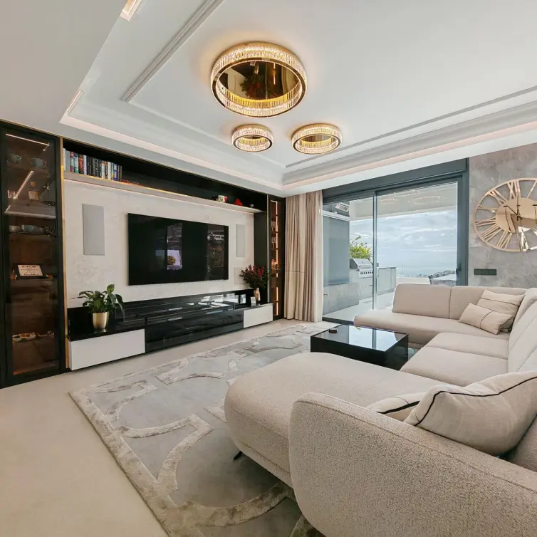 Sale of penthouse in Marbella