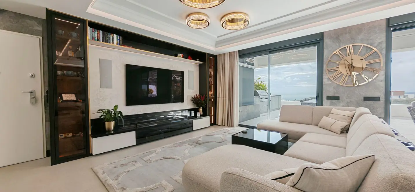Sale of penthouse in Marbella 0