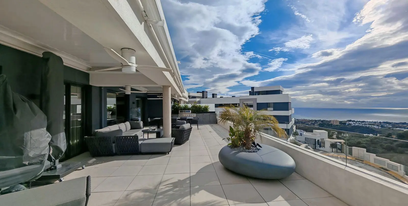 Venta de ático en Marbella 2