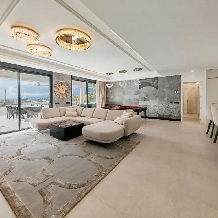 Sale of penthouse in Marbella