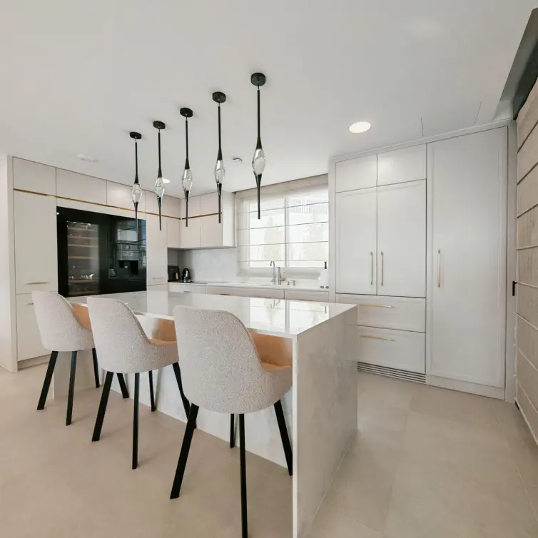 Sale of penthouse in Marbella