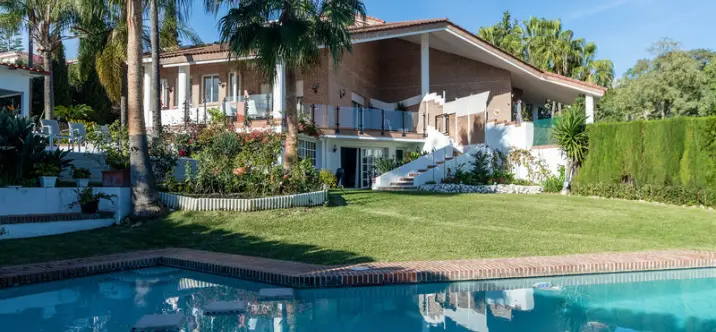 Long-term rent of detached villa in El Paraiso 2