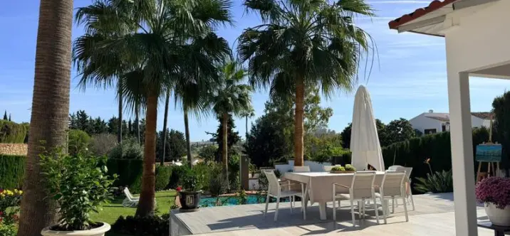 Long-term rent of detached villa in El Paraiso 4