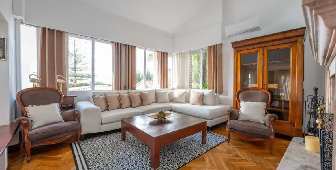 Долгосрочная аренда  отдельно стоящей виллы в El Paraiso 18