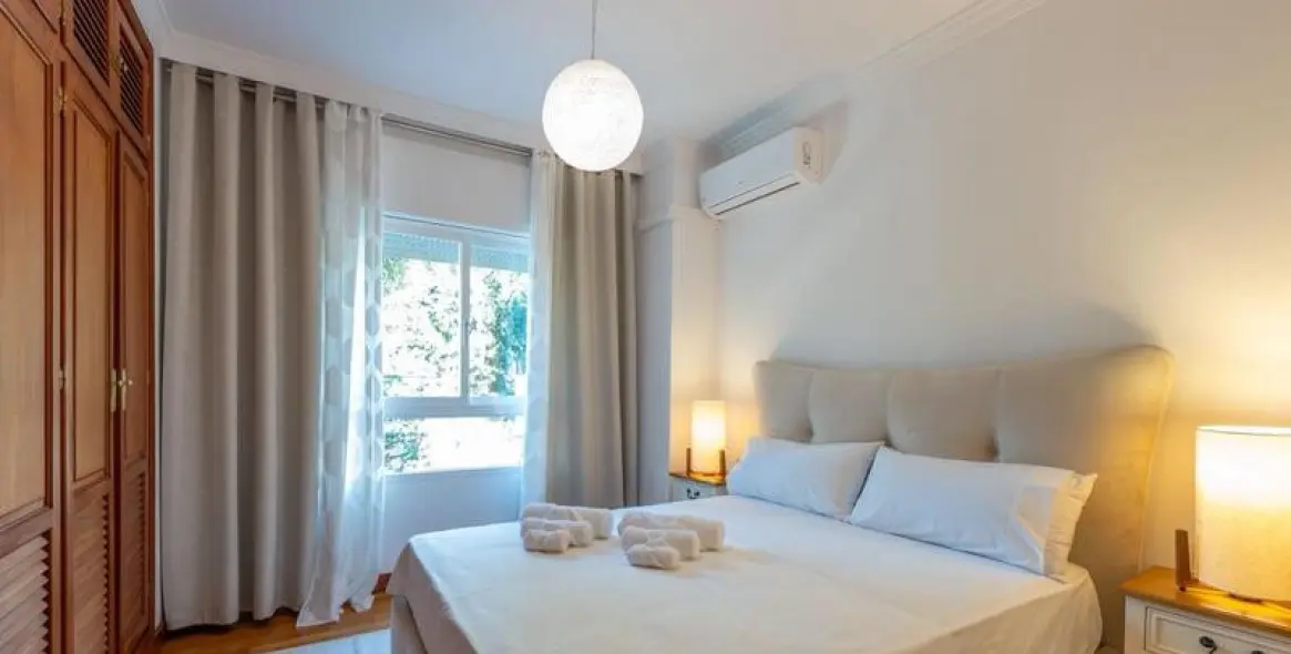 Alquiler a largo plazo de villa independiente en El Paraiso 23