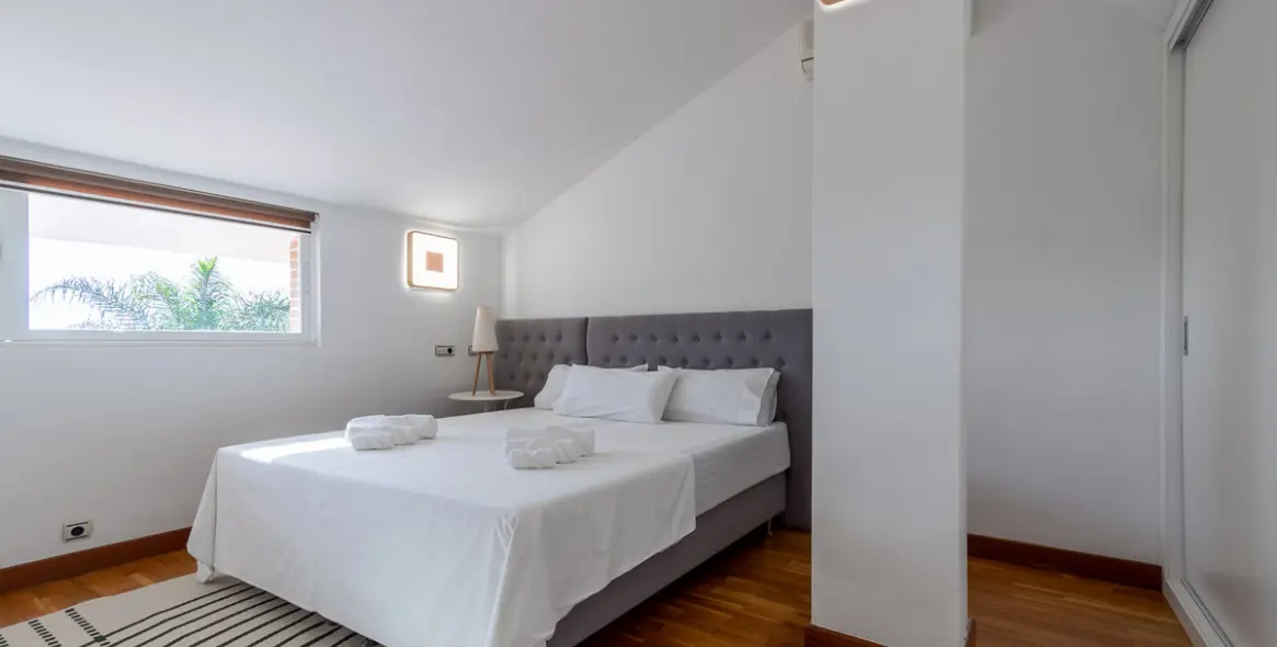 Alquiler a largo plazo de villa independiente en El Paraiso 33