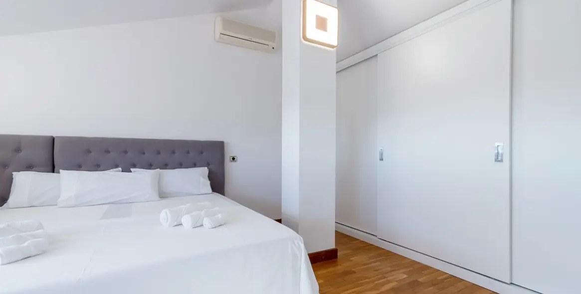 Alquiler a largo plazo de villa independiente en El Paraiso 42