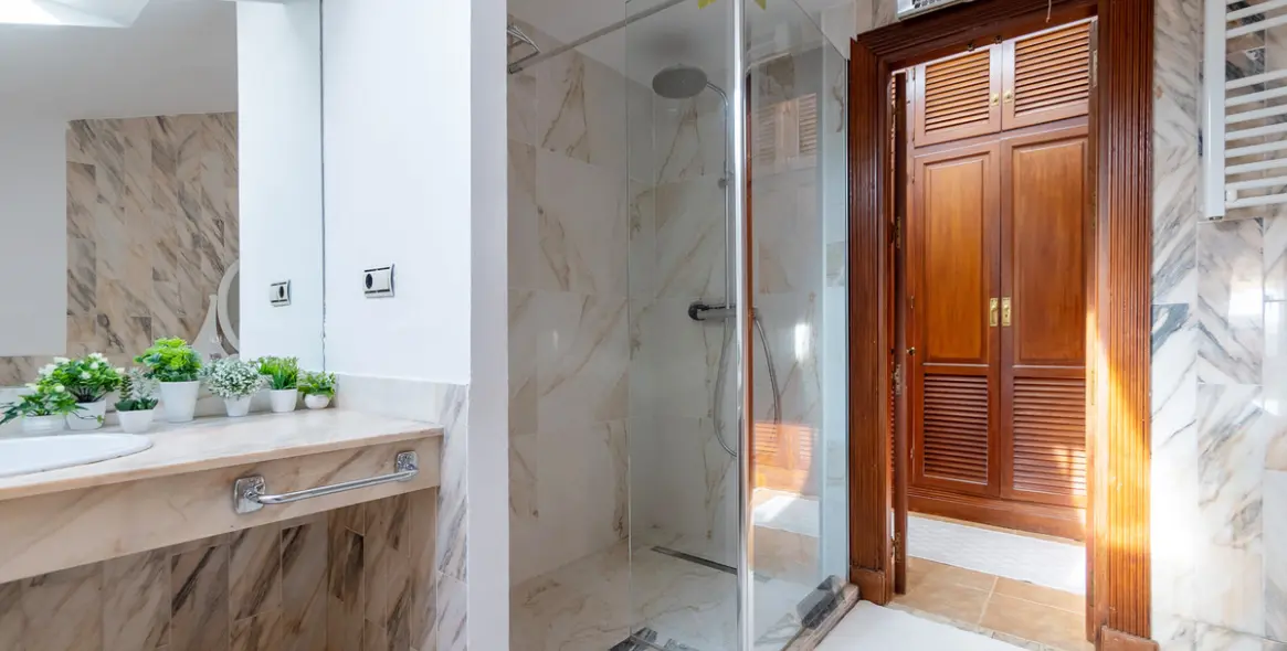 Alquiler a largo plazo de villa independiente en El Paraiso 45