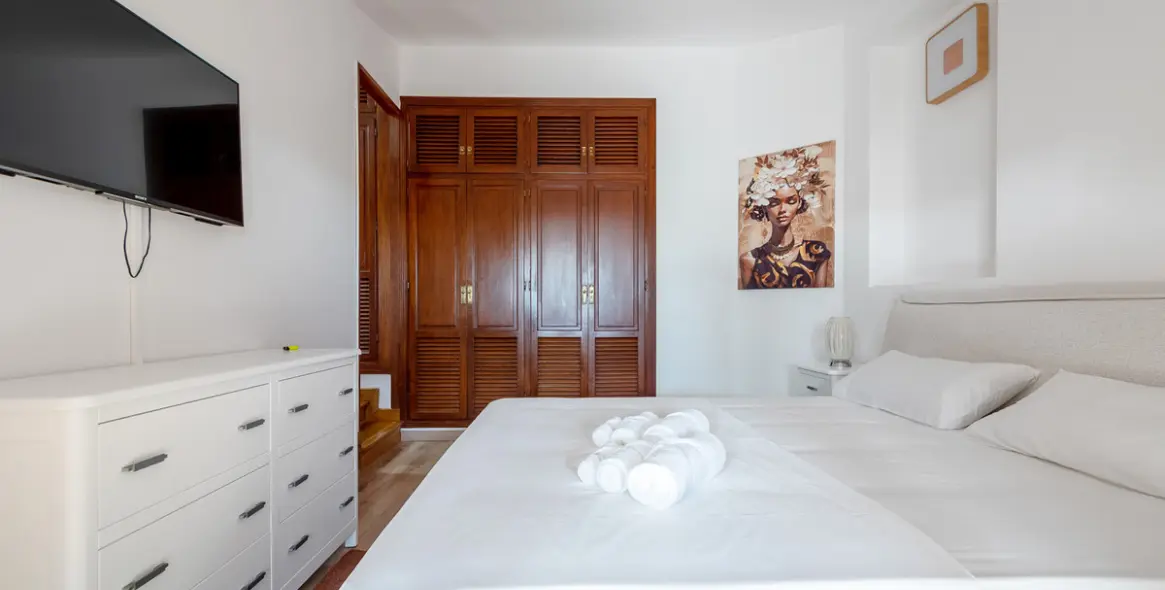 Alquiler a largo plazo de villa independiente en El Paraiso 48