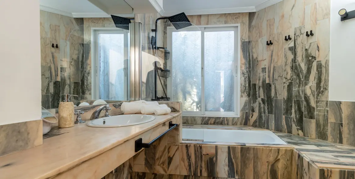 Alquiler a largo plazo de villa independiente en El Paraiso 49