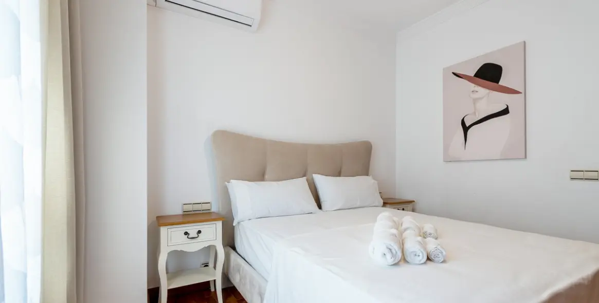 Alquiler a largo plazo de villa independiente en El Paraiso 56