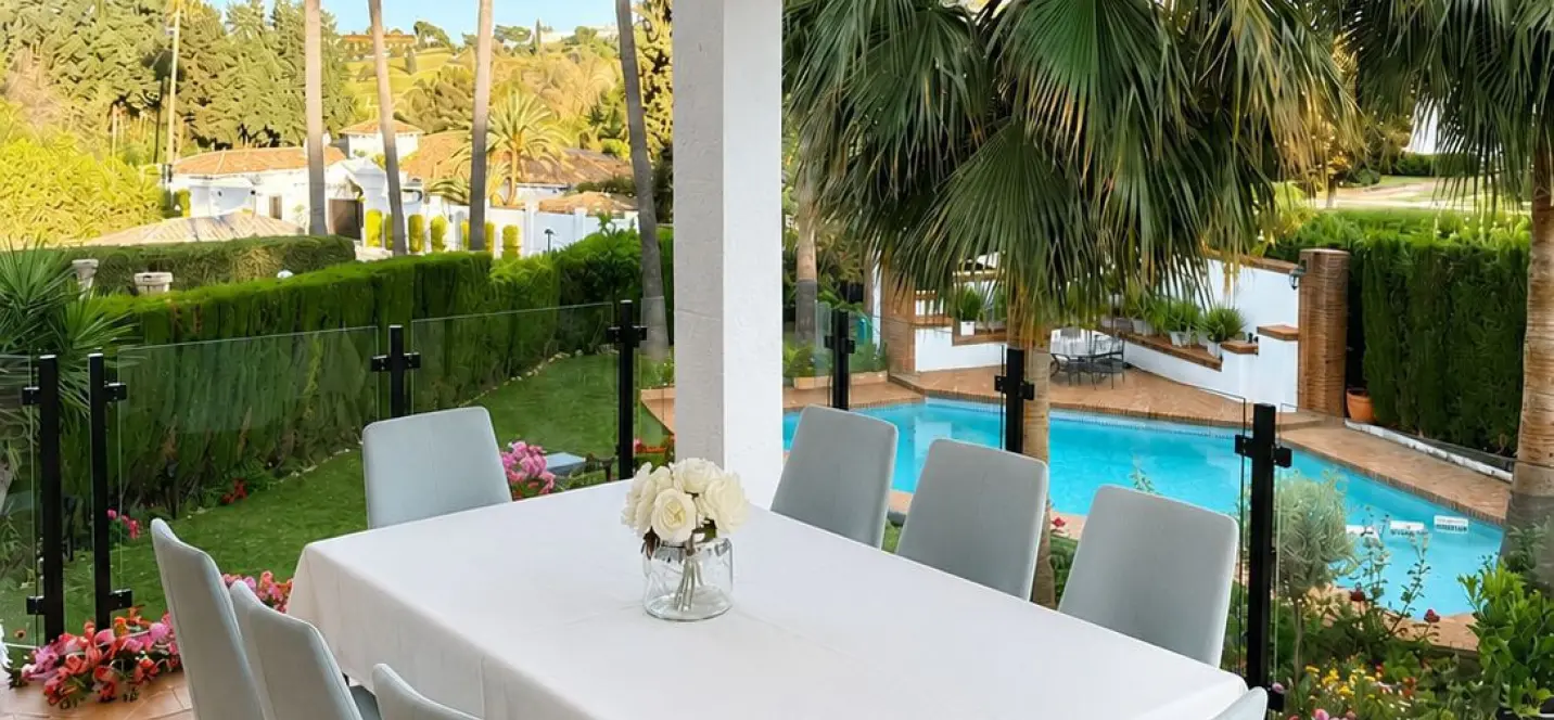 Venta de villa independiente en El Paraiso 3