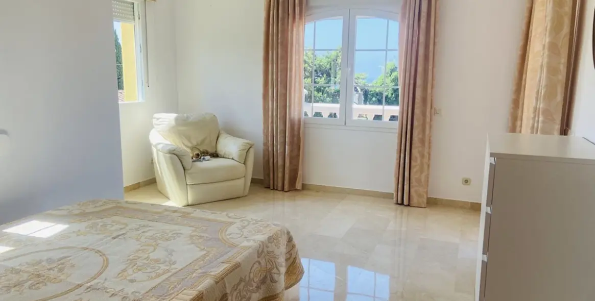 Долгосрочная аренда  отдельно стоящей виллы в Costabella 11