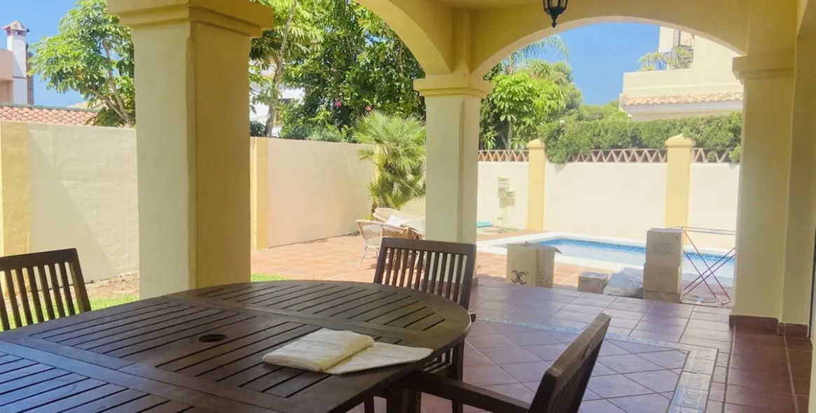 Долгосрочная аренда  отдельно стоящей виллы в Costabella 27