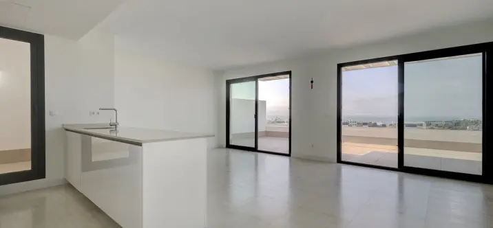 Продажа пентхауса в Estepona 1