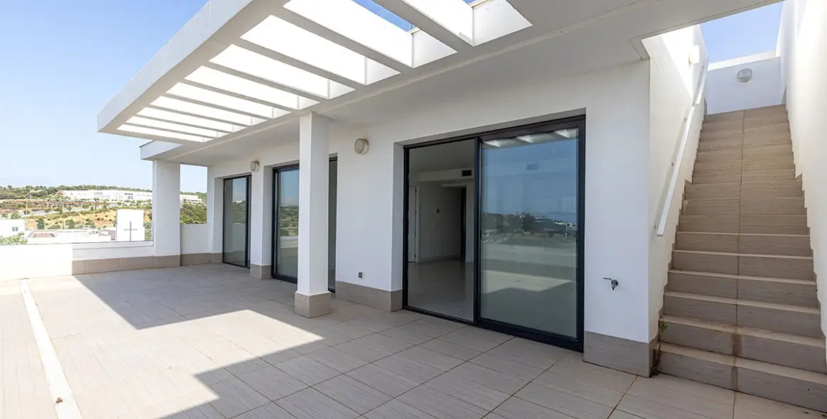 Sale of penthouse in Estepona 7