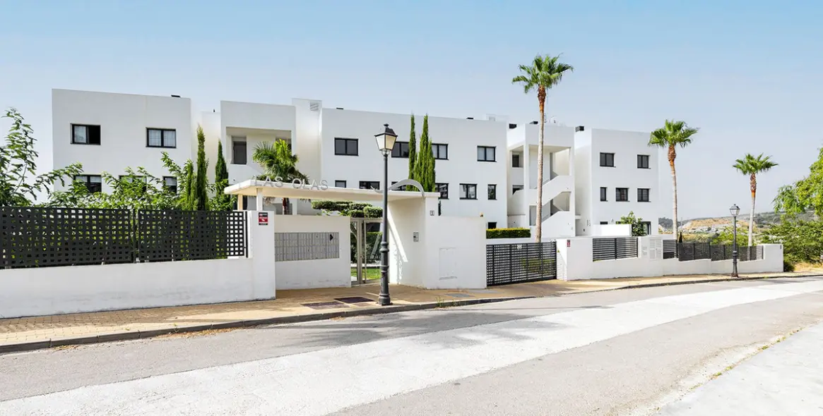 Sale of penthouse in Estepona 8