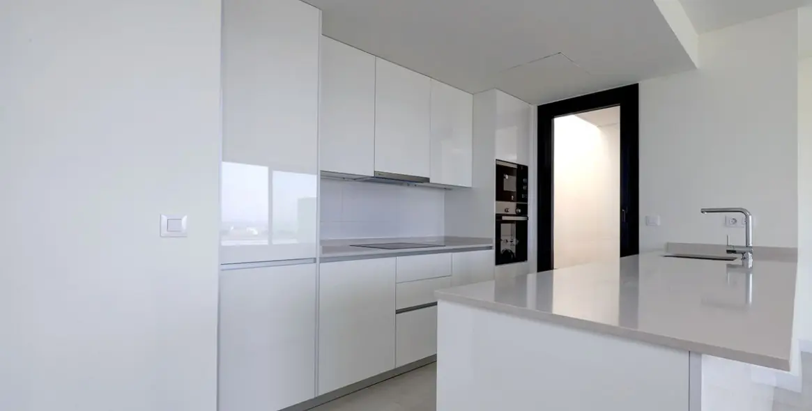 Sale of penthouse in Estepona 11