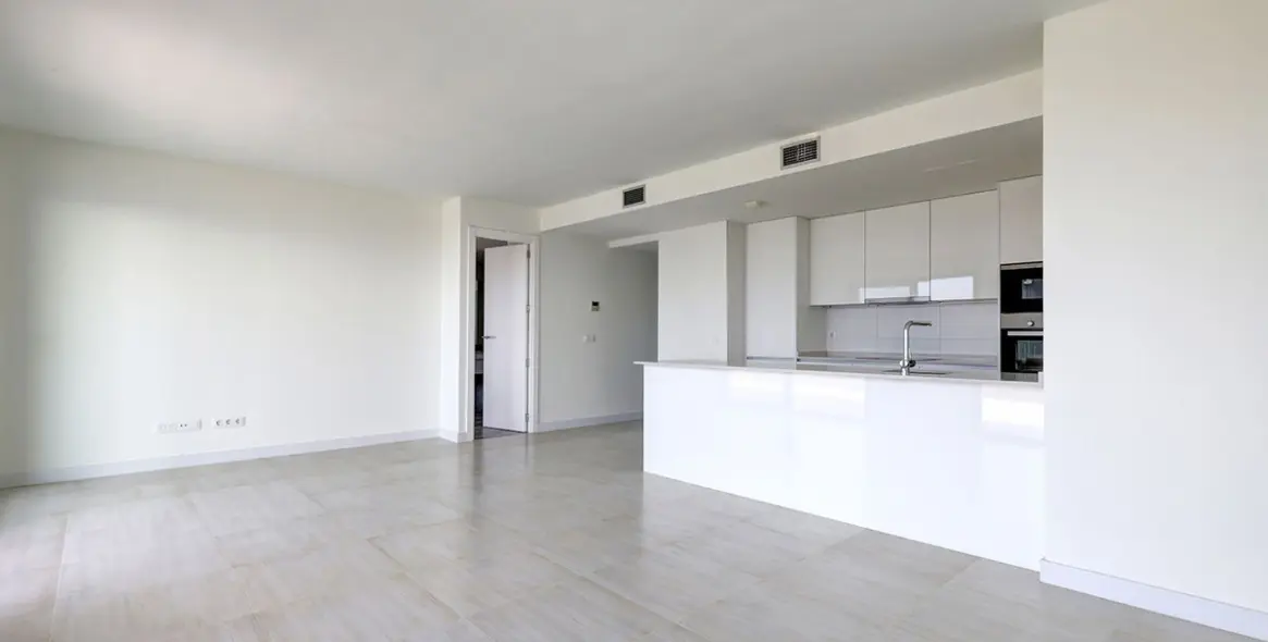 Sale of penthouse in Estepona 12