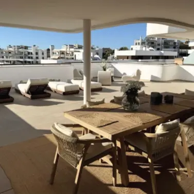 Venta de apartamento en planta media en Estepona
