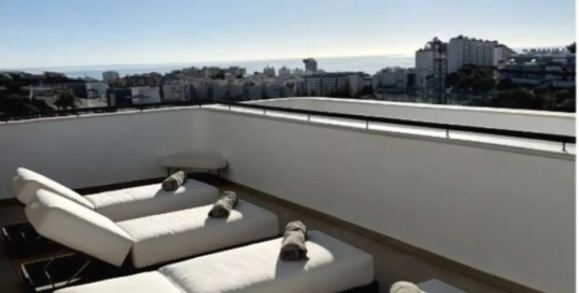 Sale of middle floor apartment in Estepona 7