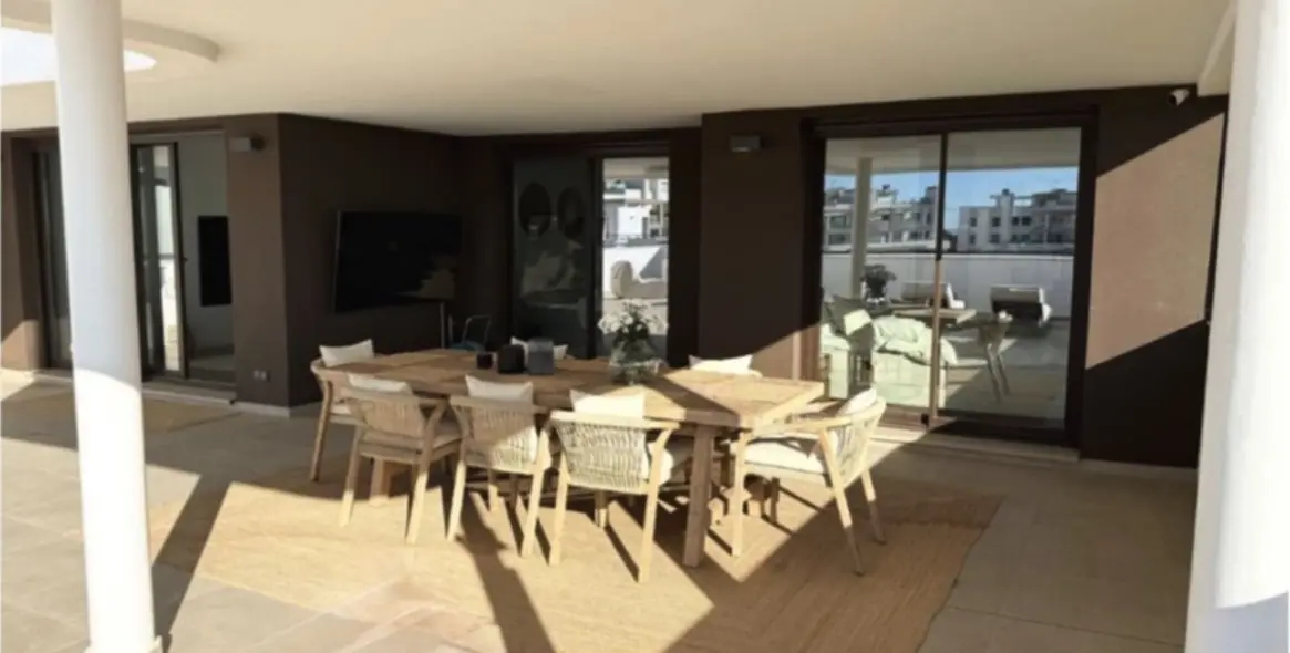 Sale of middle floor apartment in Estepona 13