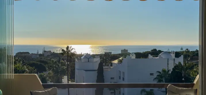Short-term rent of penthouse in Reserva de Marbella 0