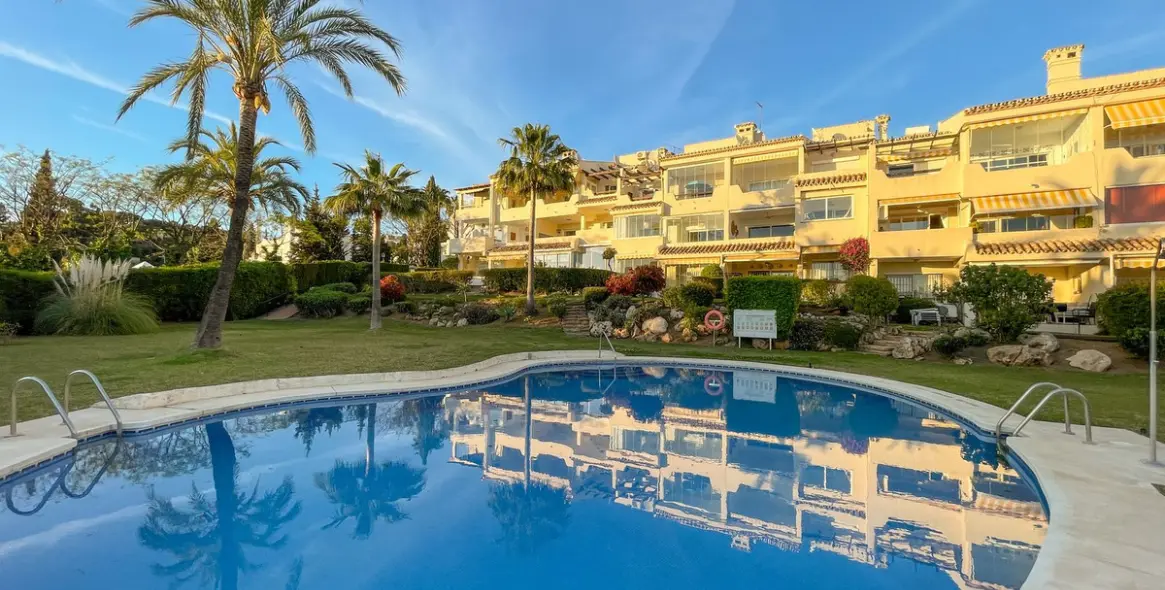 Short-term rent of penthouse in Reserva de Marbella 23