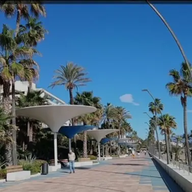 Sale of penthouse in Estepona