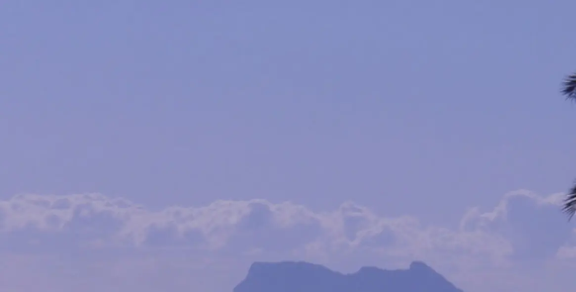 Sale of penthouse in Estepona 2