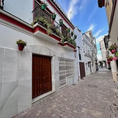 Sale of penthouse in Estepona