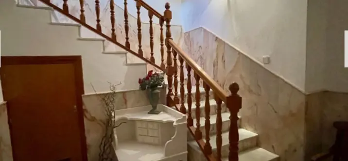 Sale of penthouse in Estepona 3