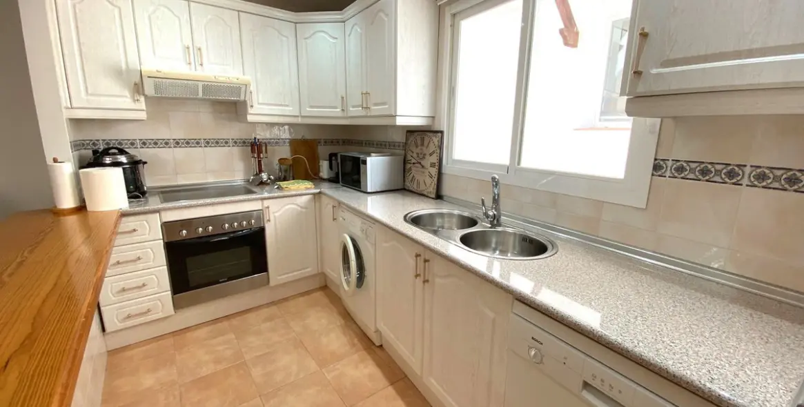 Long-term rent of penthouse in Aloha 10