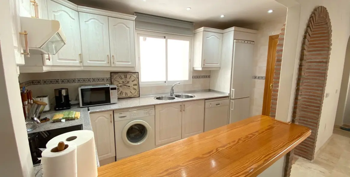 Long-term rent of penthouse in Aloha 12