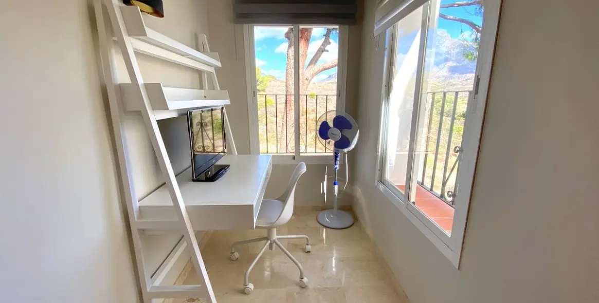 Долгосрочная аренда пентхауса в Aloha 24