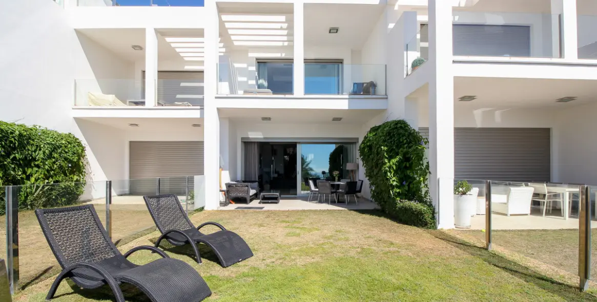 Long-term rent of townhouse in Sierra Blanca 1