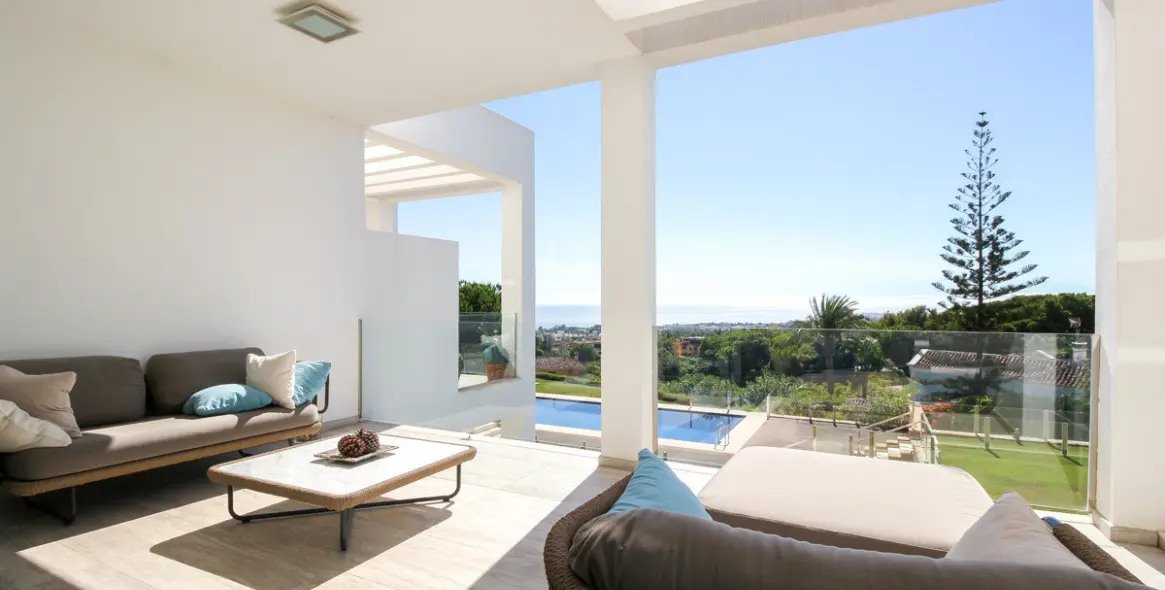 Long-term rent of townhouse in Sierra Blanca 32