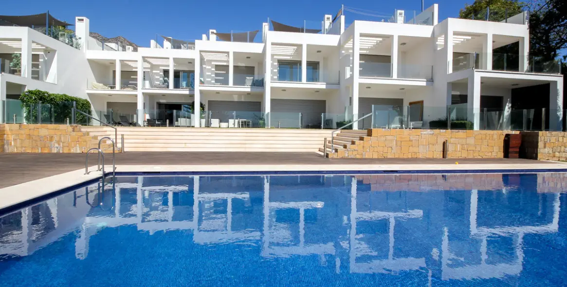 Long-term rent of townhouse in Sierra Blanca 34