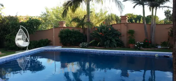 Long-term rent of detached villa in Costalita 3