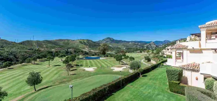 Долгосрочная аренда апартаментов на среднем этаже в Benahavís 4