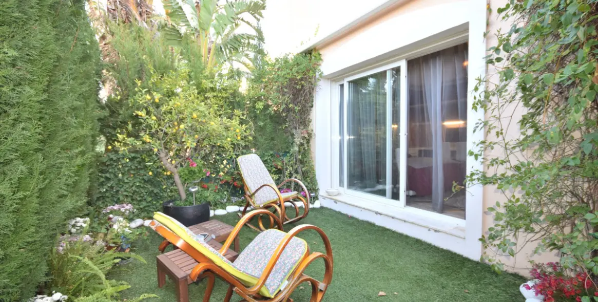 Alquiler a largo plazo de apartamento en planta baja en Marbella 1