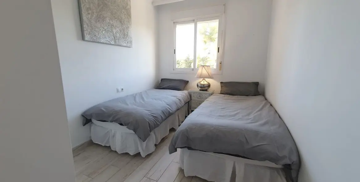 Долгосрочная аренда двухуровневого пентхауса в Nagüeles 11