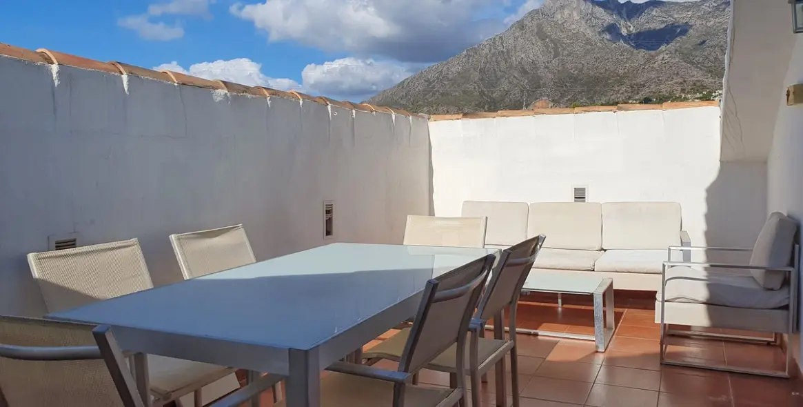 Долгосрочная аренда двухуровневого пентхауса в Nagüeles 14