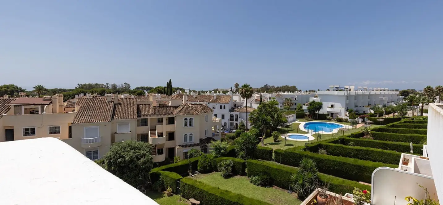 Long-term rent of townhouse in Estepona 2