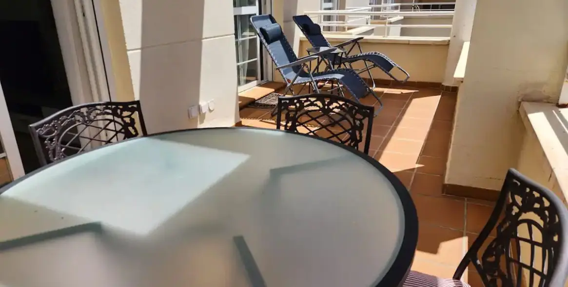 Long-term rent of penthouse in Estepona 2