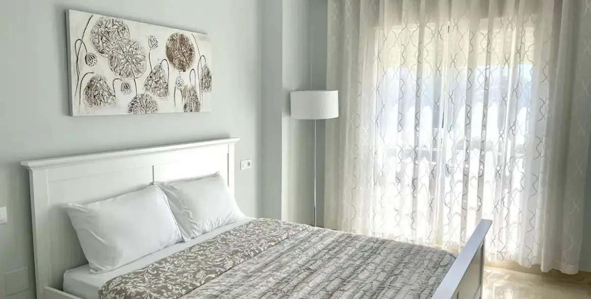 Long-term rent of penthouse in Estepona 7